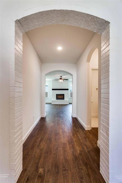 317 W Paddock