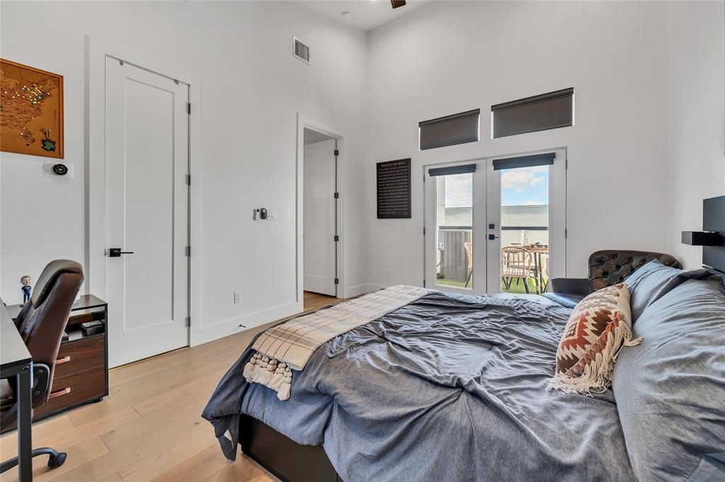 Live Oak Condominiums - Residential