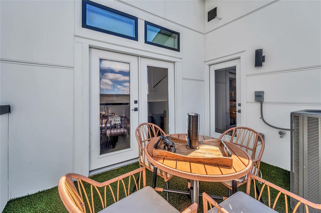 Live Oak Condominiums - Residential