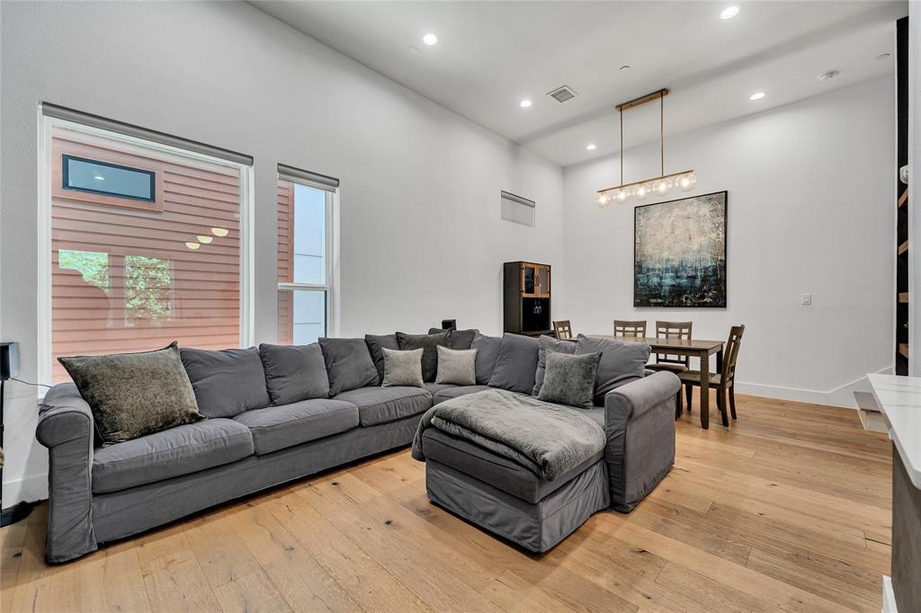 Live Oak Condominiums - Residential