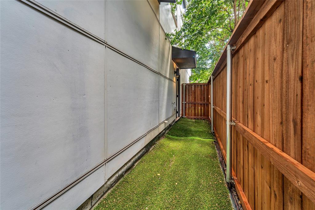 Live Oak Condominiums - Residential