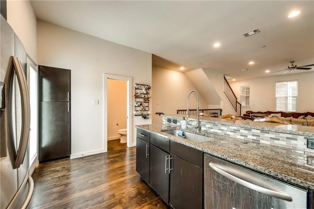 Ross Ave Brownstones - Residential Lease