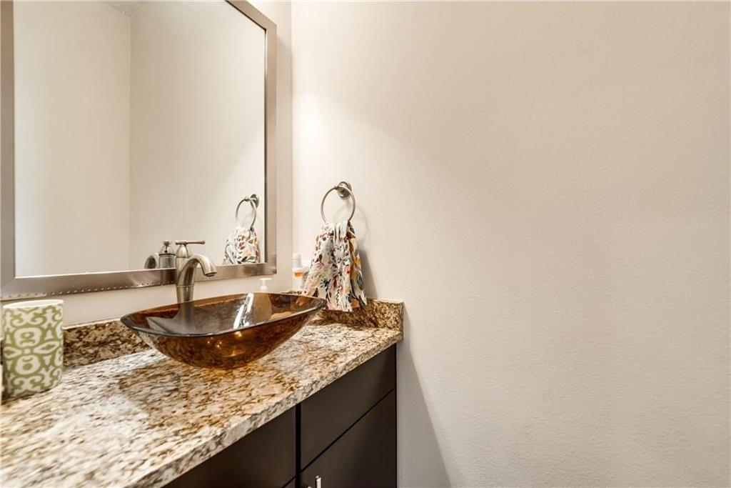 Ross Ave Brownstones - Residential Lease