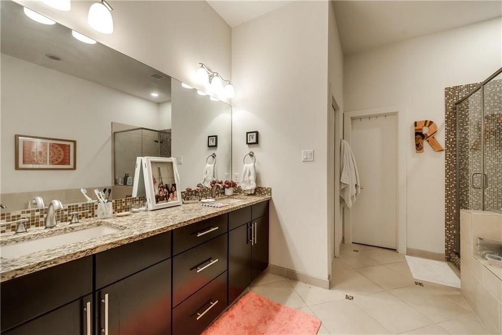 Ross Ave Brownstones - Residential Lease