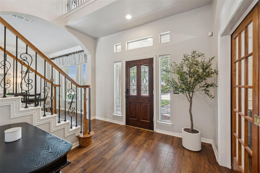 2713 Indian Oak Drive