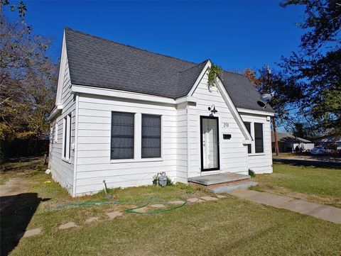 A home in Sulphur Springs