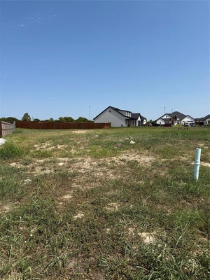 205 CLIFF CT, GODLEY, TX 76044 - Image 2fe3dcb6855a8bd2aed9e9d5678c55e8/1413029797