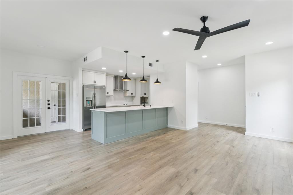 8601 Park Lane 121