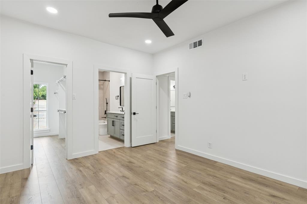 Woods On Park Lane Condos - Residential