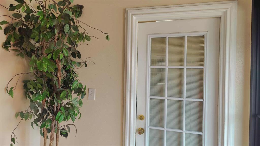 Neeley 01 - Commercial Lease