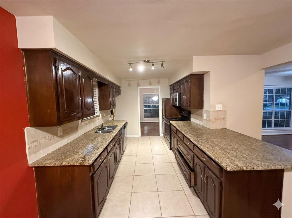 7018 Allview Lane