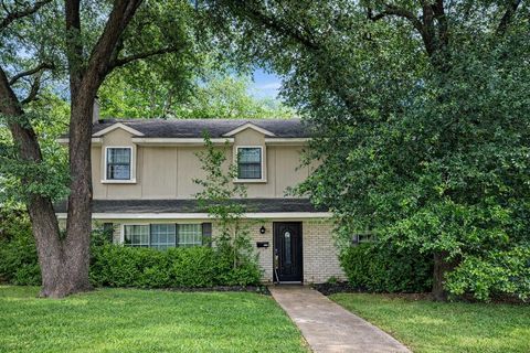 Photo of 7018 Allview Lane, Dallas, TX 75227 (MLS # 21245202)