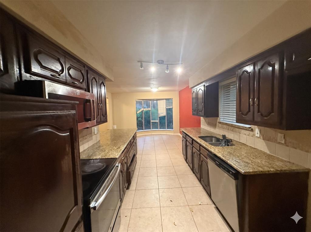 7018 Allview Lane