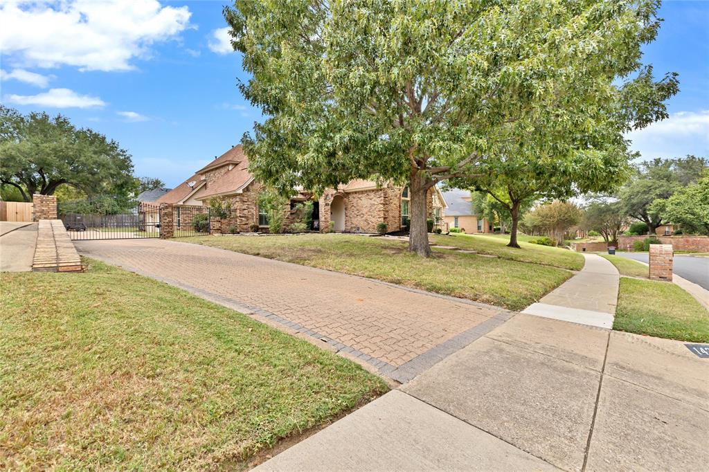 1421 Plantation Drive N