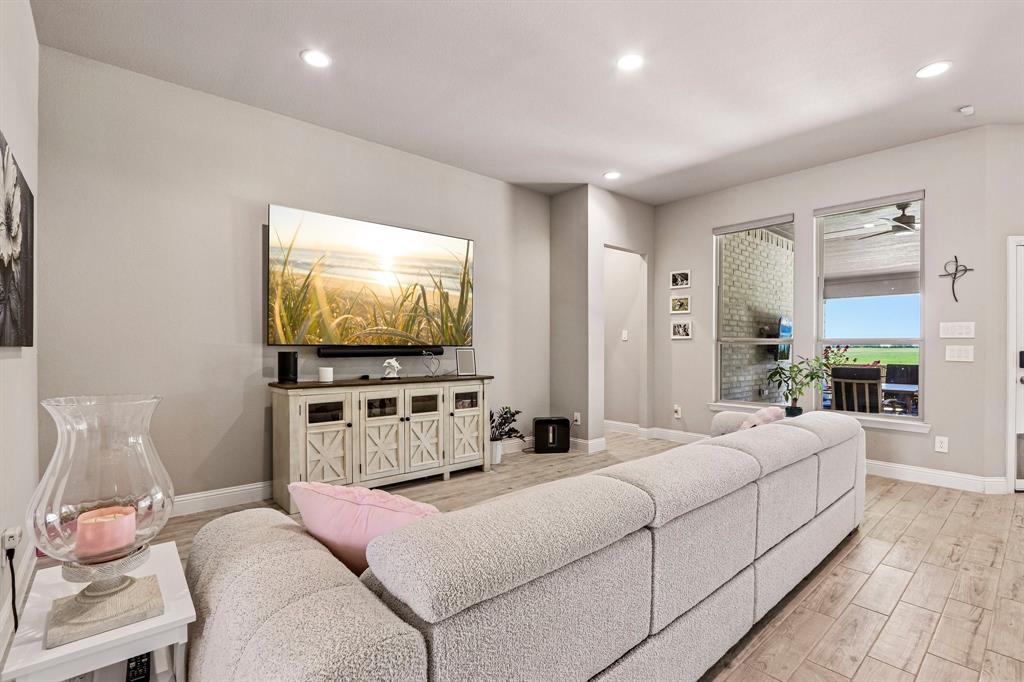 1077 Fleetwood Drive