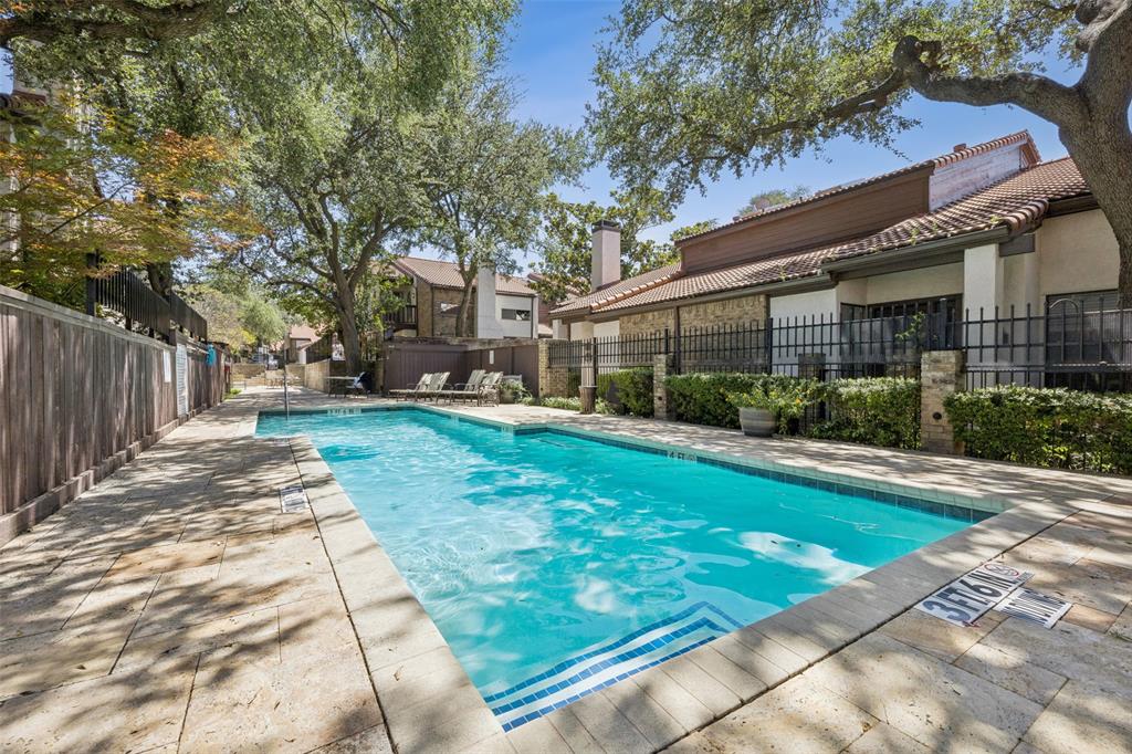 Lifescape Villas On Midway A Condo - Residential