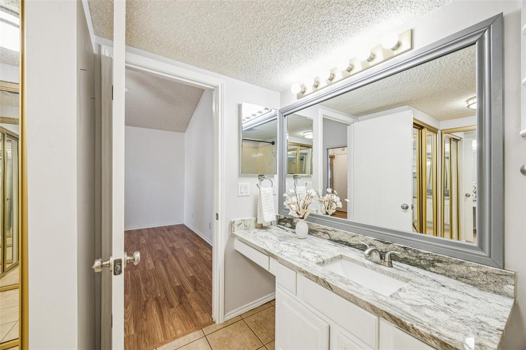 Lifescape Villas On Midway A Condo - Residential