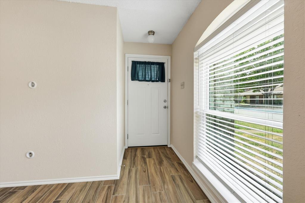 114 Glade Shadow Drive