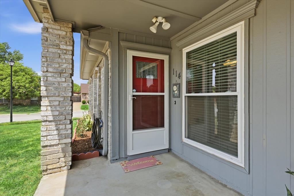 114 Glade Shadow Drive