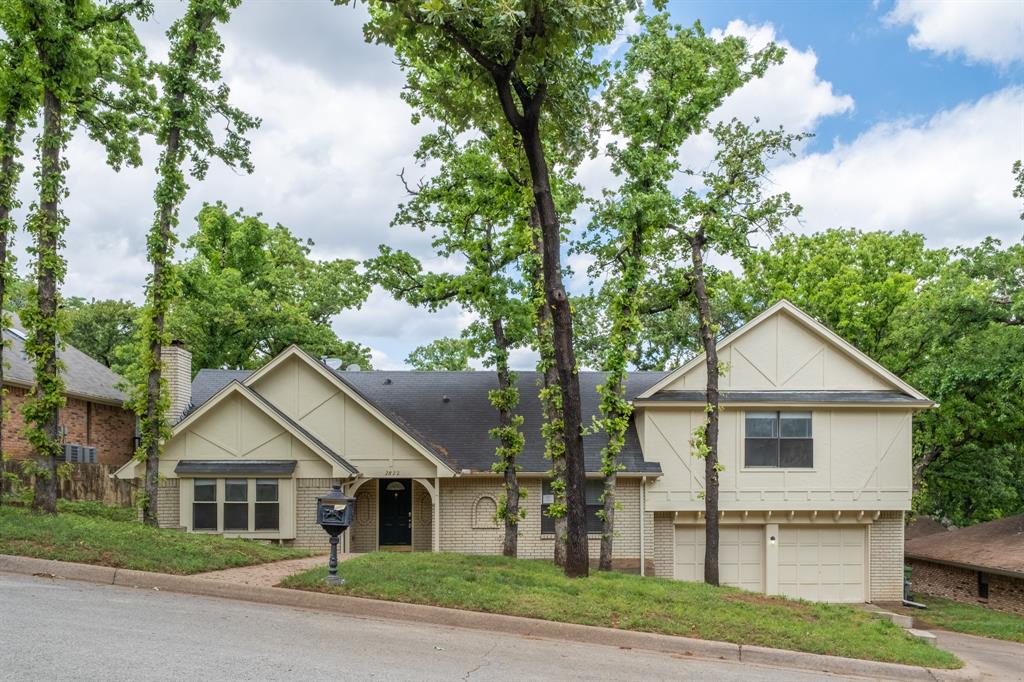 2822 Ridgewood Drive