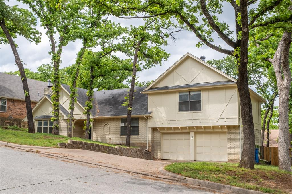 2822 Ridgewood Drive