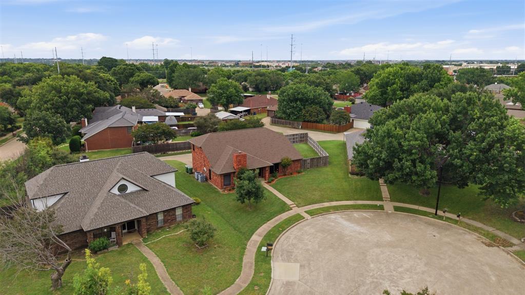 605 Buttercup Circle