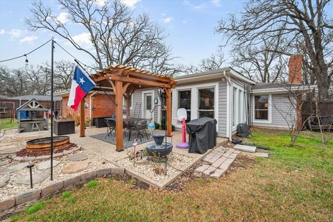 A home in Corsicana