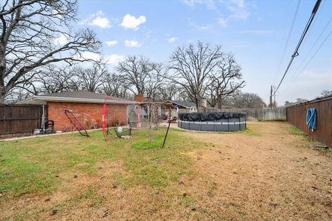 A home in Corsicana