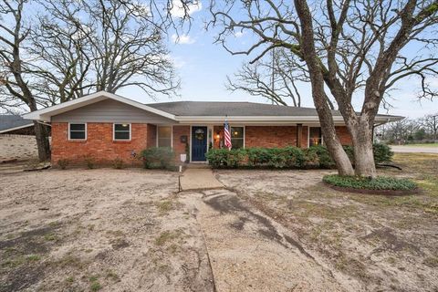 A home in Corsicana