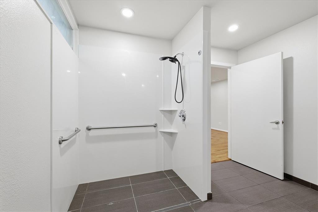 Brook Hollow Add - Residential