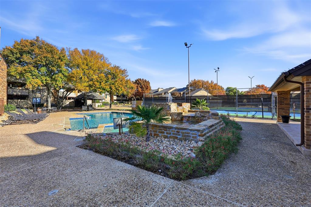 Cloisters Condo The - Residential