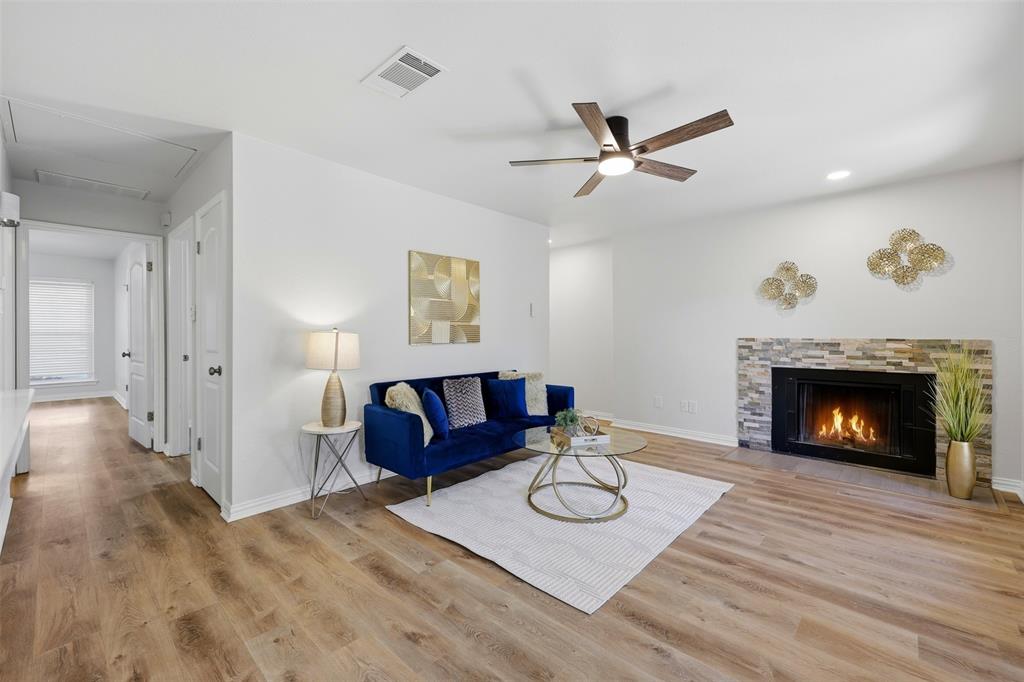 Cloisters Condo The - Residential