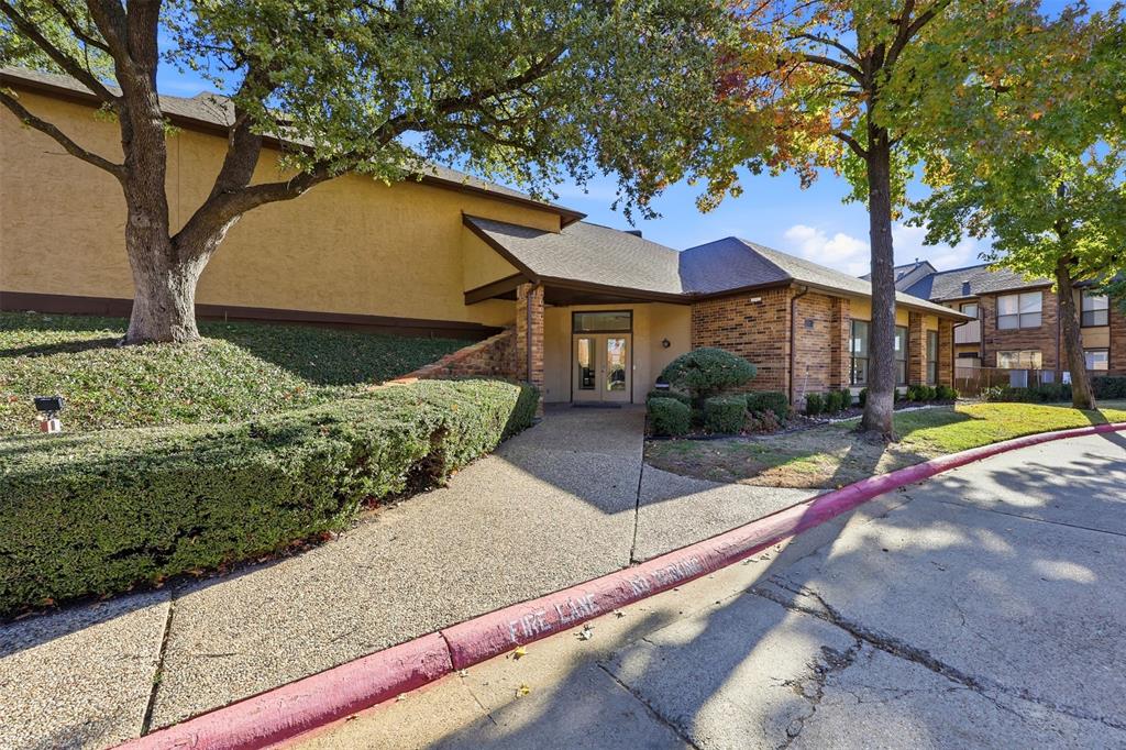 Cloisters Condo The - Residential