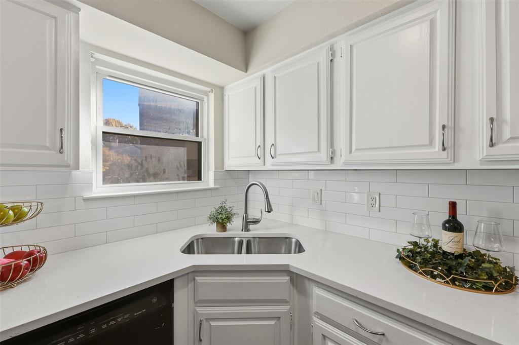 Cloisters Condo The - Residential