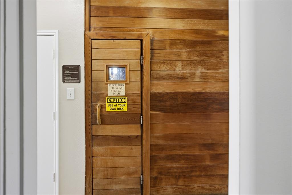 Cloisters Condo The - Residential