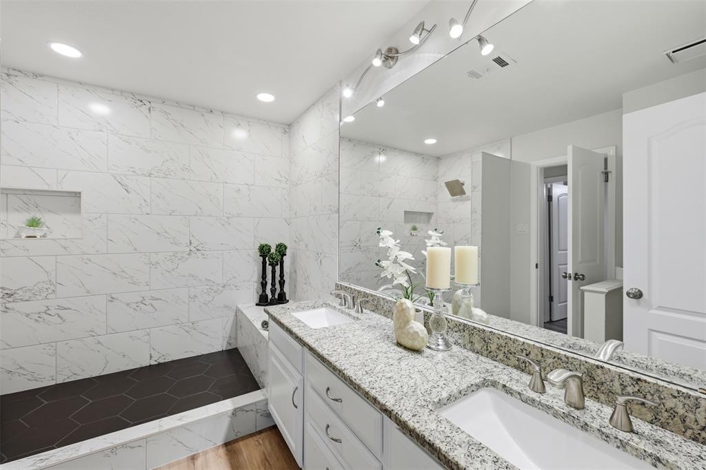 Cloisters Condo The - Residential