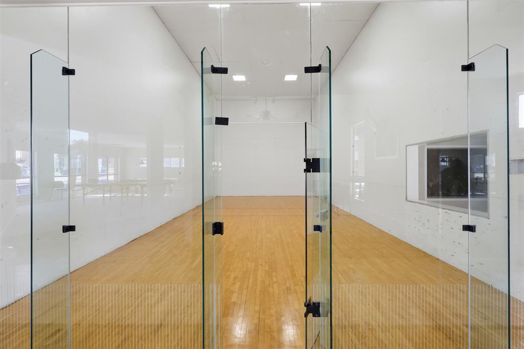 Cloisters Condo The - Residential