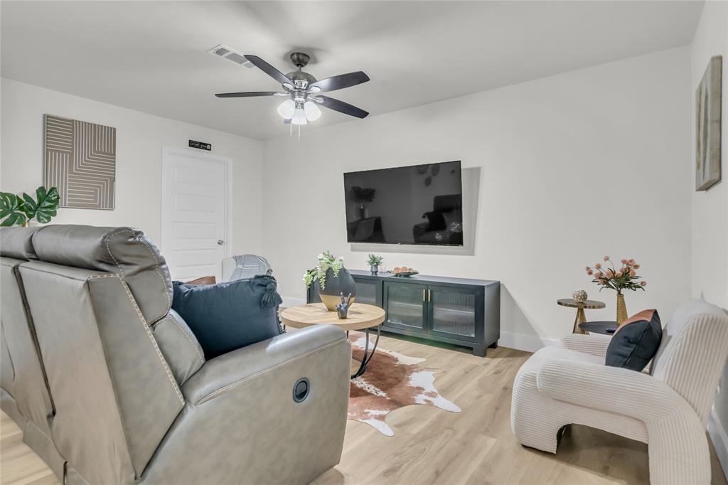 Meadow Oaks Add - Residential Lease