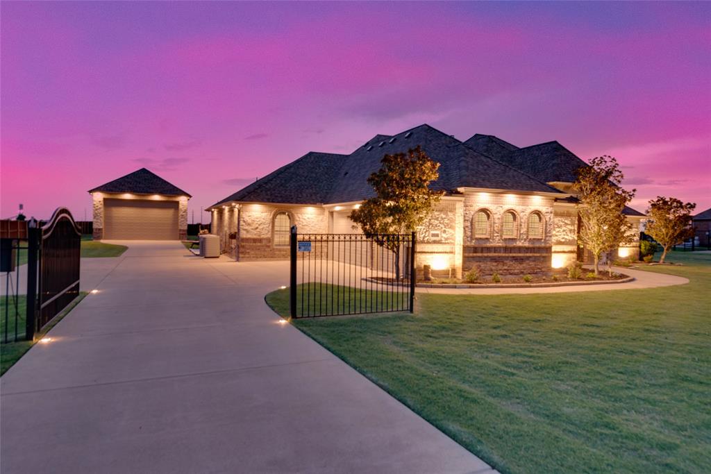 Winners Circle !,2,3,4 - Residential