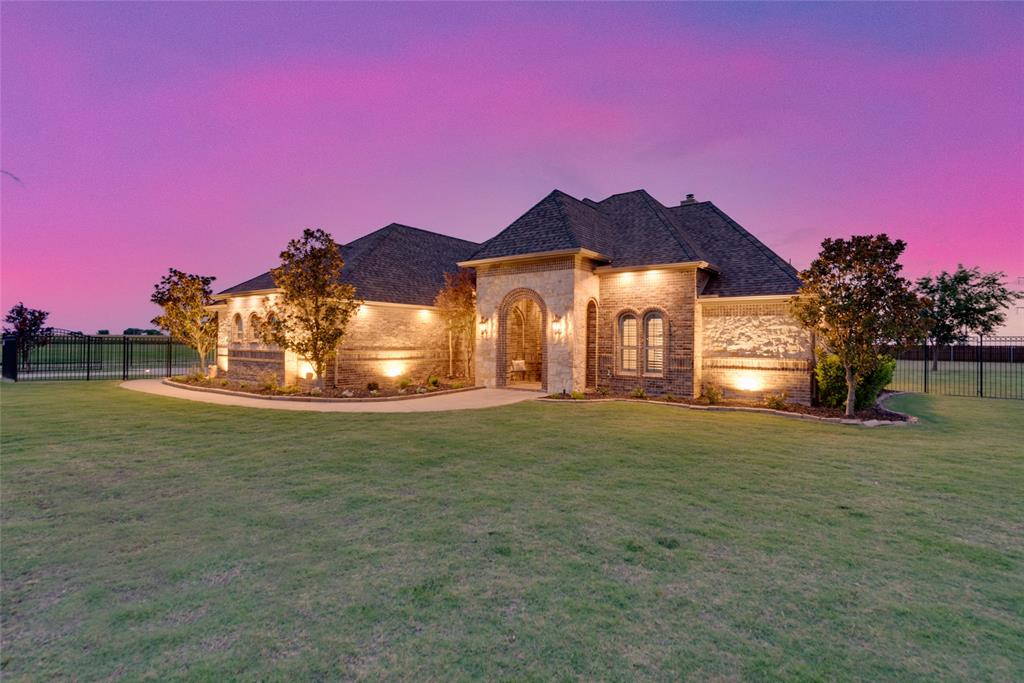 Winners Circle !,2,3,4 - Residential