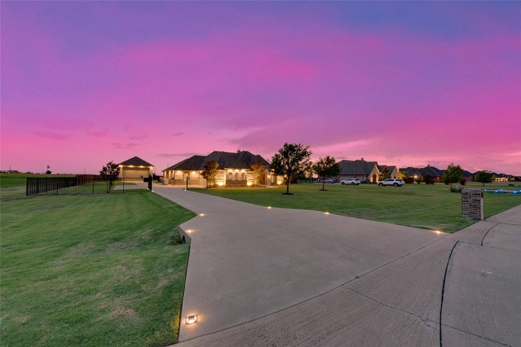 Winners Circle !,2,3,4 - Residential