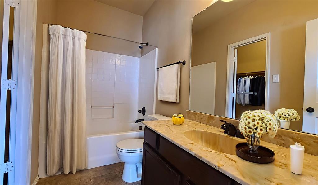 Grand Heritage West C - Residential Lease