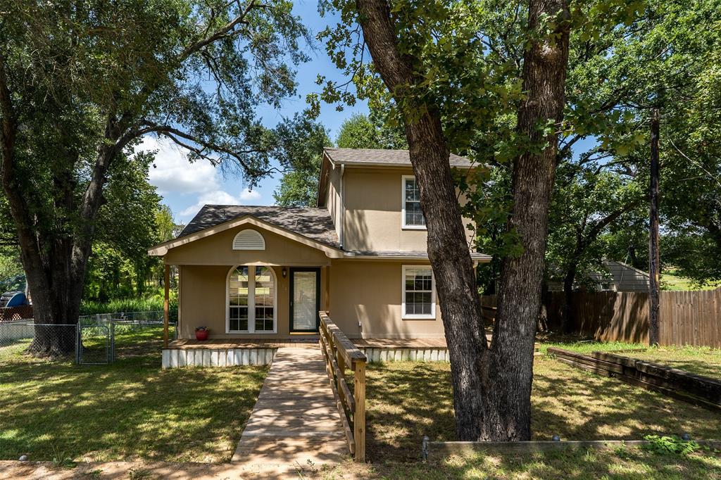 134 Meandering Way