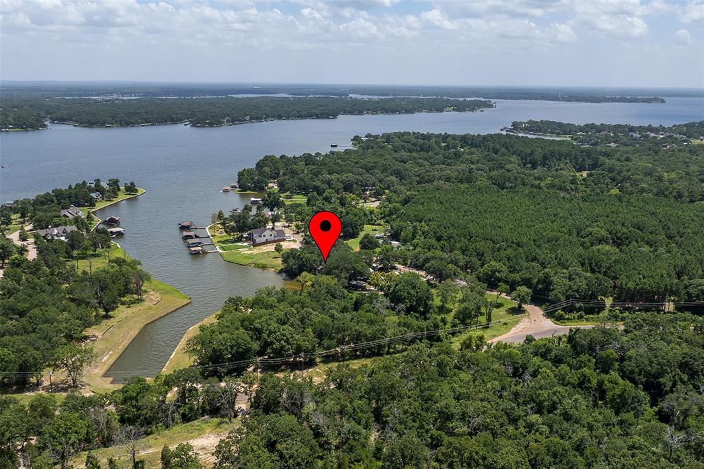 134 Meandering Way