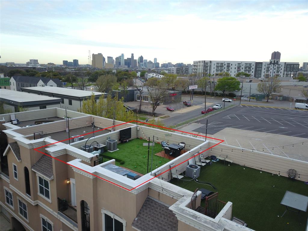 Villas Lindell Ave - Residential