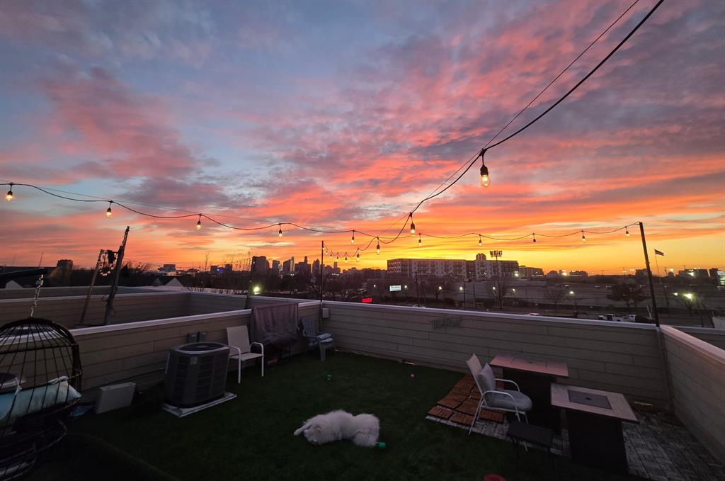 Villas Lindell Ave - Residential