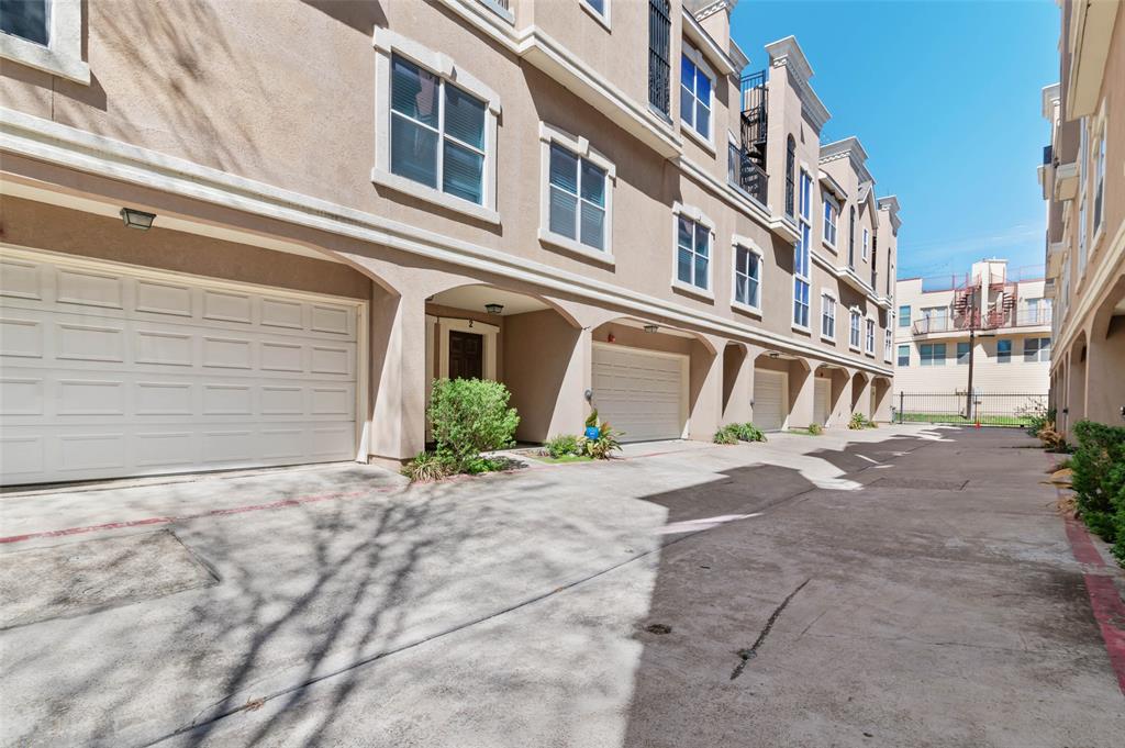 Villas Lindell Ave - Residential