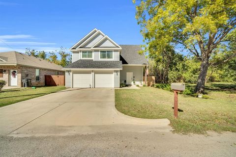 Tiny photo for 731 E Brown Street, Cleburne, TX 76031 (MLS # 21099013)