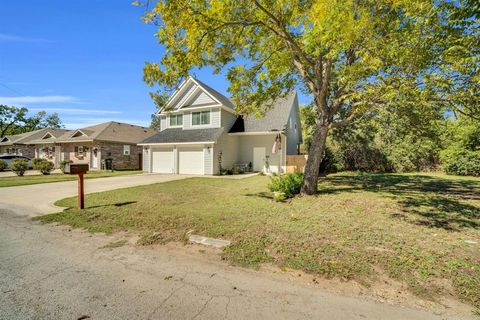 Tiny photo for 731 E Brown Street, Cleburne, TX 76031 (MLS # 21099013)