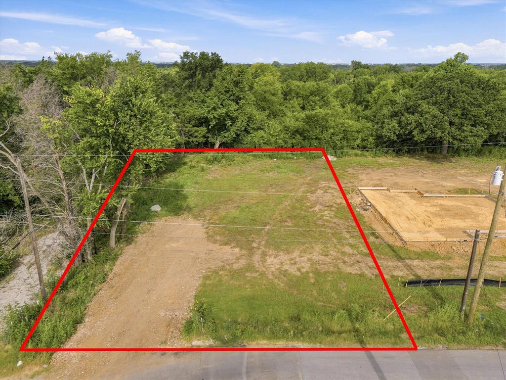 Photo 1 of 17 — 710 Bethlehem, Terrell, TX 75160